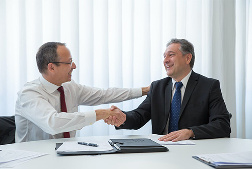 職場(chǎng)工作人員提高溝通能力的六個(gè)小技巧