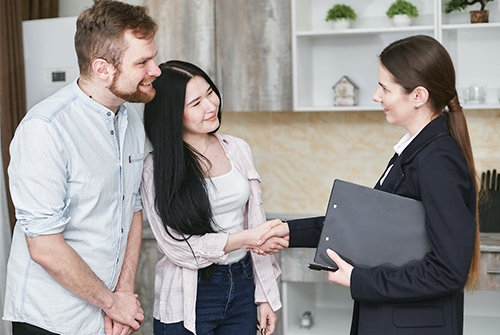 建立同事關系應該如何做？（搞好同事關系的注意事項合技巧）