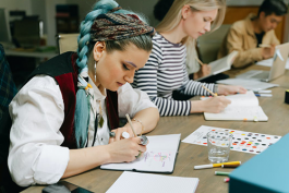 辦公室文員簡歷中要包括哪些內容?(關于文員簡歷的專業知識)