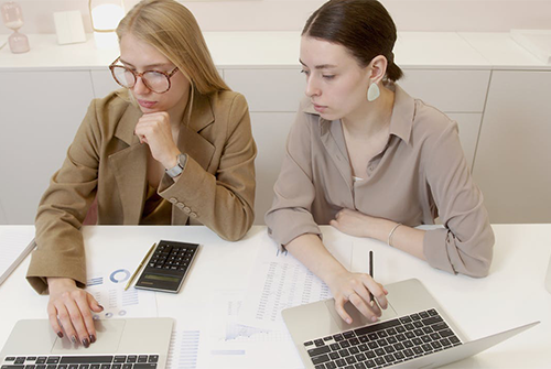 身在職場怎樣與人溝通？（職場人有效溝通的九大技巧）