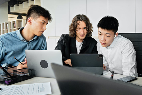 職場溝通技巧（上班族必備的技能）