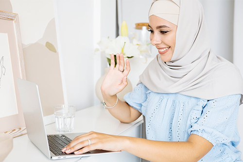 職場(chǎng)中與人溝通的禮儀技巧有哪些？