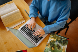 職場(chǎng)人與同事溝通方法（在職場(chǎng)如何與人有效溝通？）