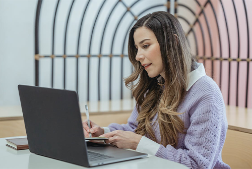 職場人需要學會哪八個辦公室生存法則？