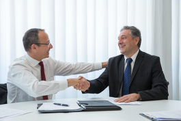 職場(chǎng)中如何提高與人溝通的技巧?