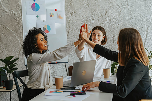 職場溝通技巧體現在哪些方面？怎樣有效溝通？