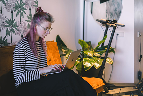 職場辦公中提升自己的表達能力的方法