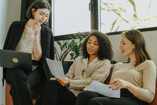 企業管理員工的方法和技巧是什么？