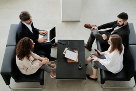 企業管理者怎樣維護員工關系?(領導管理員工關系的4個方法)