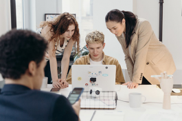 企業(yè)管理人怎樣與員工溝通？有幾種溝通方法？