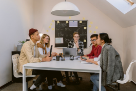 如何管理企業員工？（企業員工管理的10個技巧）