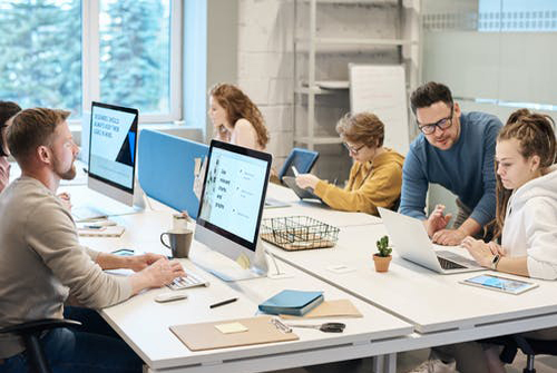 該怎樣管理公司里的老員工？有什么技巧？