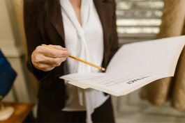 對于囂張不服從管理的員工怎么處理?