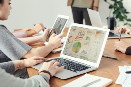 在線客服系統(tǒng)提高企業(yè)效益的方法