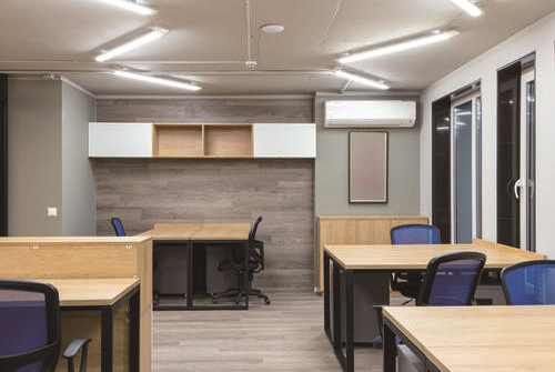 辦公桌擺放的方法（該如何擺放辦公桌？）