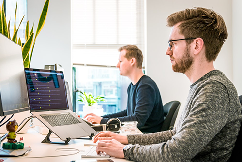 如何加強對企業員工的溝通和關懷？