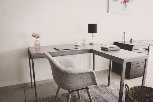 辦公桌的樣式種類 選購辦公桌的技巧