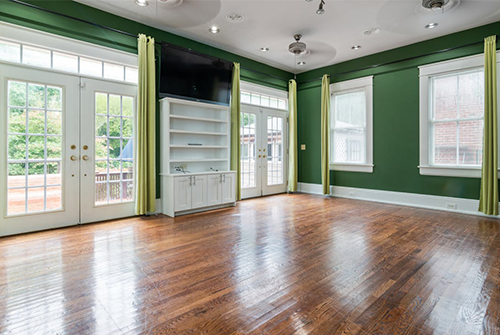 辦公室裝修應該選擇什么樣材料的地面？