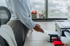 如何選購(gòu)彩色激光打印機(jī)?(選擇打印機(jī)注意事項(xiàng))