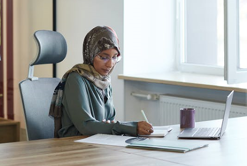 現代辦公桌椅選購的注意事項