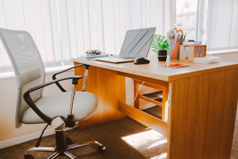 選擇員工辦公桌要注意哪些事項？