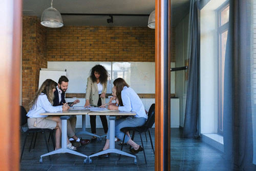 客服的平均響應(yīng)時間（提高客服的響應(yīng)時間的技巧）