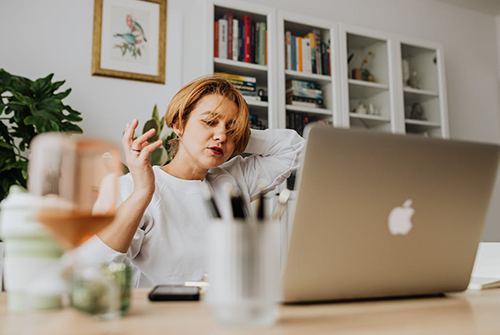 企業人工客服的弊端及解決方法