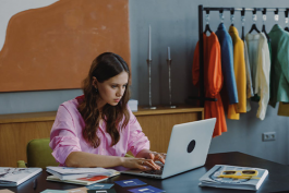 如何成為一名優秀的電商客服?(合格客服需掌握哪些技巧?)