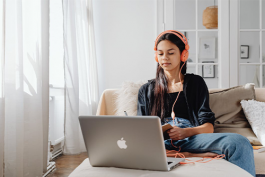 怎樣成為合格的網店客服?(優秀客服應該掌握哪些技巧?)