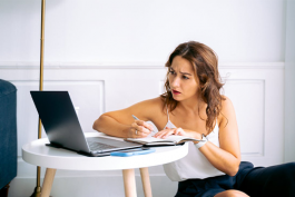 優(yōu)秀客服是如何提升自己的應(yīng)變能力的?