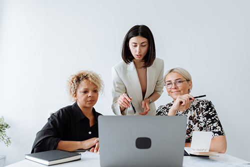 網站在線客服管理系統的主要功能是什么？