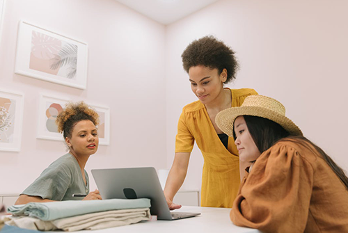 企業如何選擇智能在線客服系統？