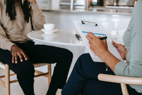 企業如何常招聘？（提高招工效率的技巧）