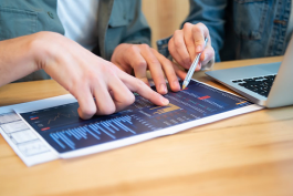 京東店鋪為什么要與客服外包合作?理由是什么?