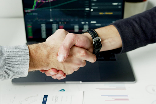 如何將拼多多網店客服外包出去？外包流程是什么？