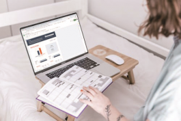 該如何在市場中選擇客服服務(wù)外包公司?