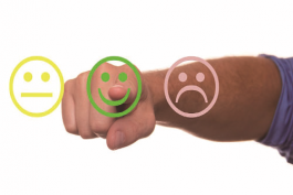 快手商家選擇客服服務托管的理由