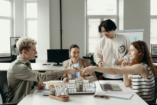 抖音客服外包與自聘客服竟然有這么大的區別