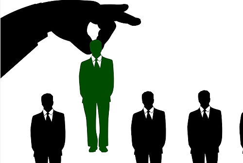 大型企業有沒有將客服外包出去的必要？