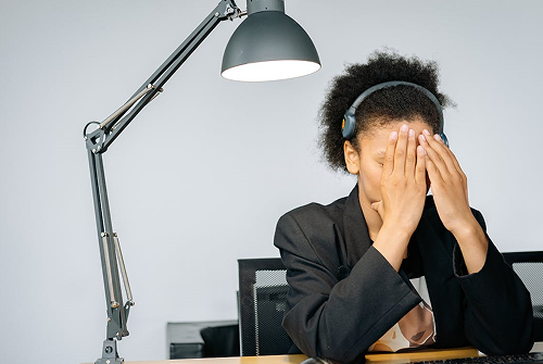 揭秘京東店鋪將售后客服外包的小秘密