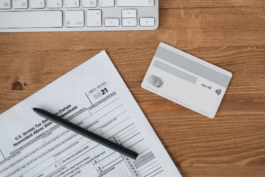 拼多多商家外包客服服務(wù)的合同應(yīng)該怎么簽?