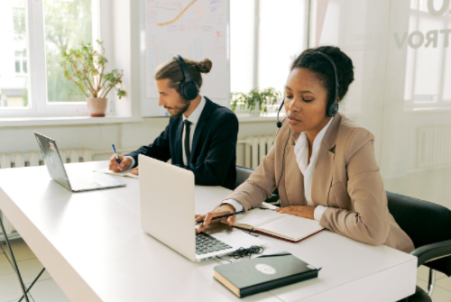 為什么有些天貓店主會和客服外包平臺合作？