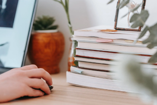 網店外包客服比兼職客服好嗎