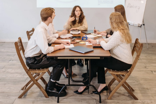 北京萌萌客教您怎么找靠譜的抖音小店客服外包