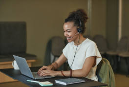【網店客服外包對商家的好處是什么】網店外包客服比自營客服的優勢