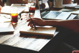 網店客服外包哪種方式好?怎么選擇