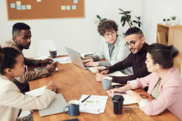 做線上客服外包的公司