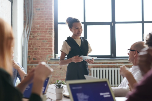 網店選擇萌萌客網絡科技客服外包公司為什么能省錢