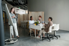 客服外包工作時間多久