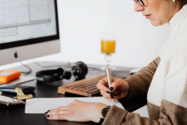 電商客服如何減少平臺介入并提升客戶滿意度？